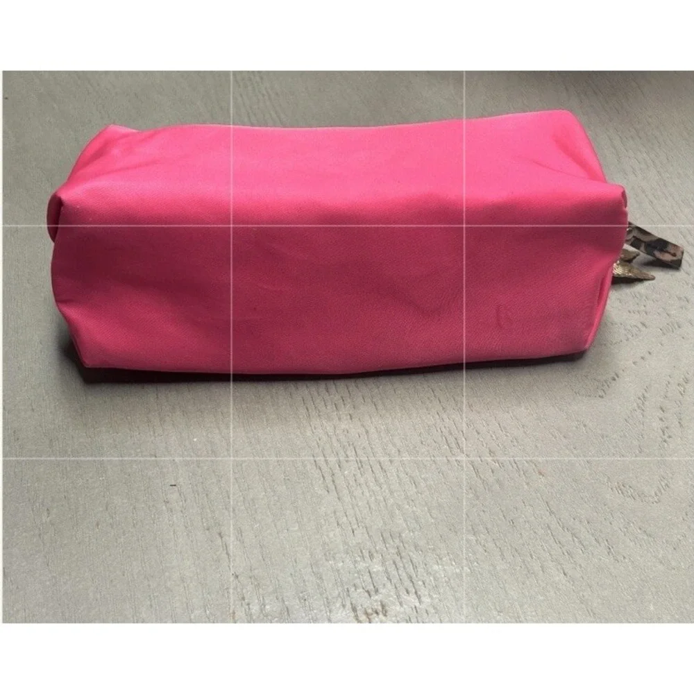 Victoria's Secret Satin Cosmetic Bag /‎ Makeup Bag Pink